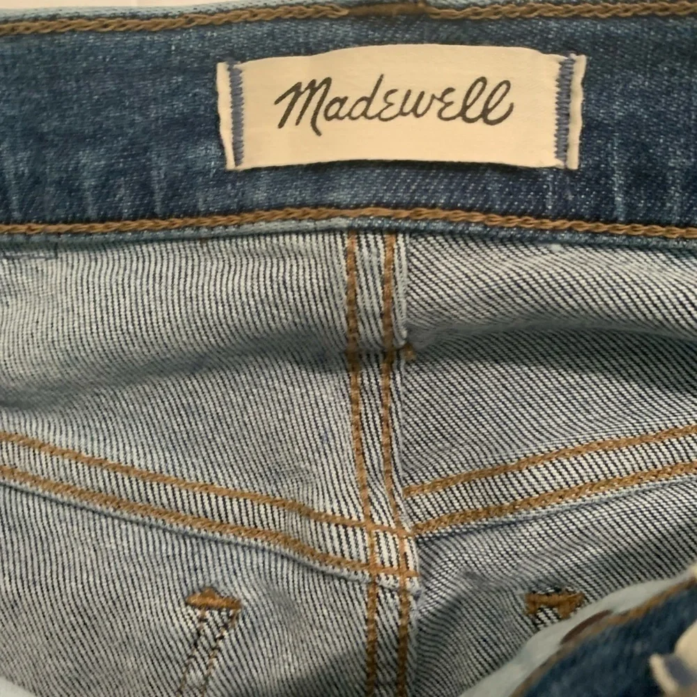 Madewell 9” Mid Rise Skinny Cropped Button Down Jeans in Medium Wash Size 25